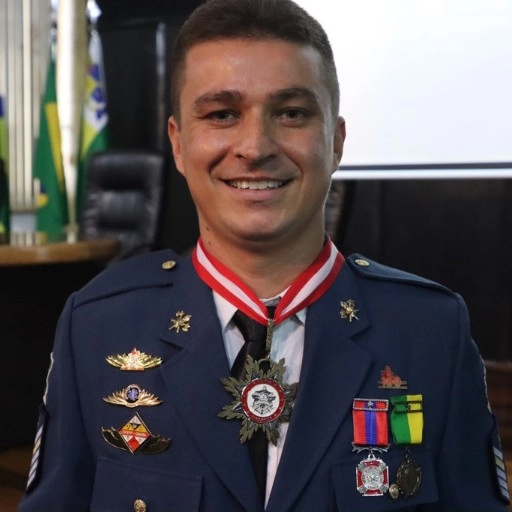 Foto do Subten. Roberto Bastos